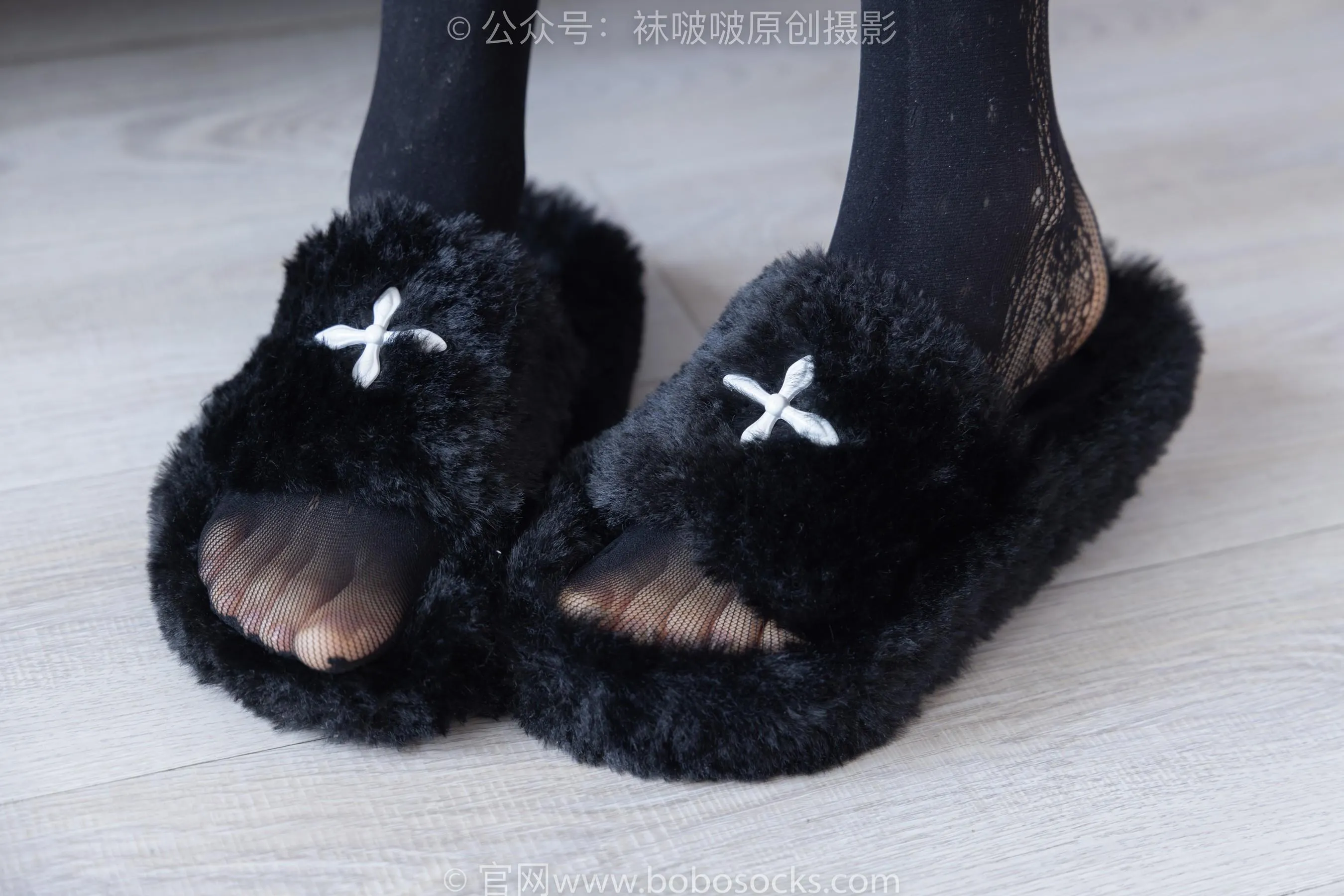 [BoBoSocks袜啵啵]NO.219 稚予-板鞋、拖鞋、厚黑丝、蕾丝黑丝 [87P]插图4